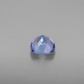 1.07カラットの天然バイオレットブルータンザナイト（6.1×6 mm・クッションカット）