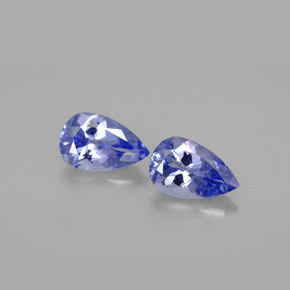 カラットの天然青みがかったバイオレットタンザナイト（8×5.1 mm・洋梨の形）