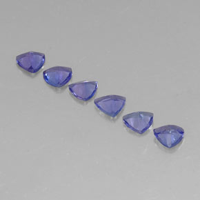 カラットの天然バイオレットブルータンザナイト（4.6×4.5 mm・トリリアント）