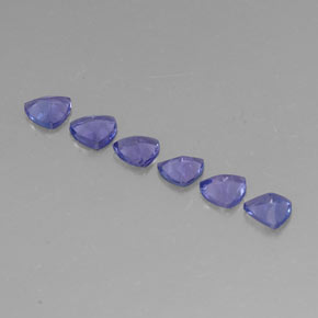 カラットの天然バイオレットブルータンザナイト（4.5×4.5 mm・トリリアント）