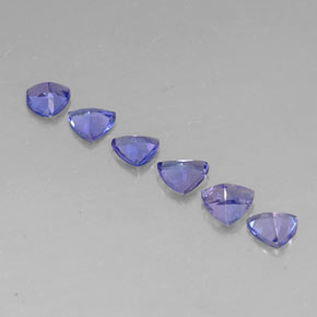 カラットの天然バイオレットブルータンザナイト（4.7×4.6 mm・トリリアント）