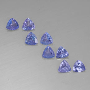 カラットの天然バイオレットブルータンザナイト（4.6×4.5 mm・トリリアント）