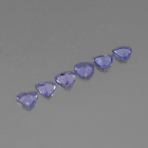 カラットの天然バイオレットブルータンザナイト（4.6×4.5 mm・トリリアント）