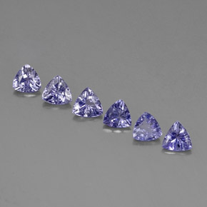 カラットの天然バイオレットブルータンザナイト（4.6×4.6 mm・トリリアント）