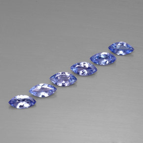 カラットの天然バイオレットブルータンザナイト（6.8×3.4 mm・マーキス）