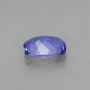 0.89カラットの天然バイオレットブルータンザナイト（7.1×5.1 mm・クッションカット）