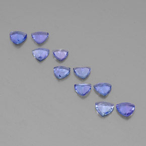 カラットの天然バイオレットブルータンザナイト（4.9×4.8 mm・トリリアント）