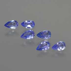 1.36カラットの天然ディープブルータンザナイト（5.1×3.2 mm・洋梨の形）