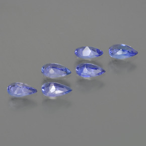 1.36カラットの天然ディープブルータンザナイト（5.1×3.2 mm・洋梨の形）