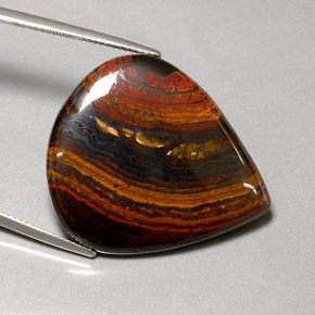 37.44カラットの天然マルチカラーTiger's Eye Matrix（31×26.9 mm・洋梨の形）