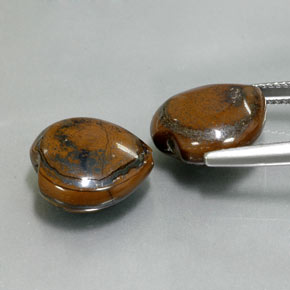 カラットの天然マルチカラーTiger's Eye（13.9×13.5 mm・ハート型）