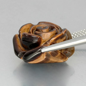 11.08カラットの天然ゴールドブラウンTiger's Eye（15.6×15.1 mm・ファンシーシェイプ）
