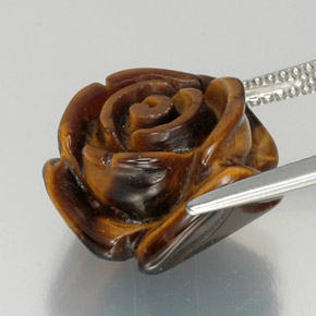 11.77カラットの天然ウォームブラウンTiger's Eye（15.1×14.7 mm・ファンシーシェイプ）