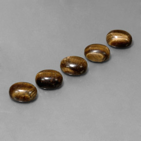 10.03カラットの天然ミディアムブラウンTiger's Eye（9×7 mm・オーバルカット）