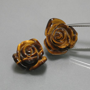 23.41カラットの天然ゴールデンブラウンTiger's Eye（16.4×15.5 mm・ファンシーシェイプ）