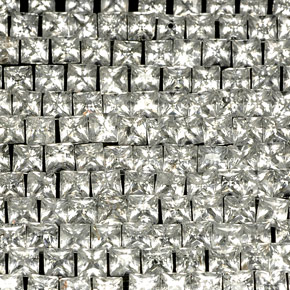 カラットの天然ホワイトトパーズ（3×3 mm・四角）