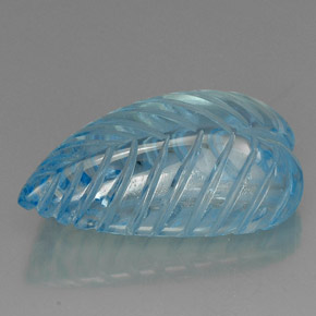 44.87カラットの天然スイスブルートパーズ（29.5×17.5 mm・透明）