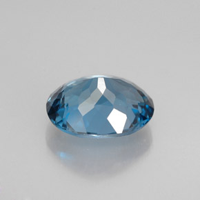 2.21カラットの天然ロンドンブルートパーズ（8.9×7.2 mm・オーバルカット）