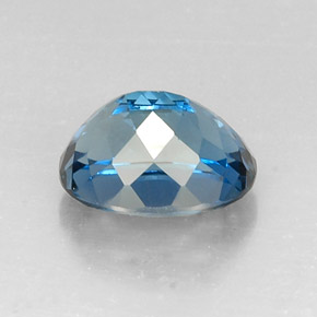 7.83カラットの天然ロンドンブルートパーズ（12.8×10.1 mm・オーバルカット）