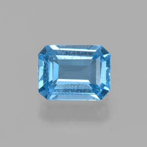 1.56カラットの天然スイスブルートパーズ（7.9×6 mm・エメラルドカット）