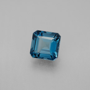 1.93カラットの天然ロンドンブルートパーズ（6.9×6.8 mm・エメラルドカット）