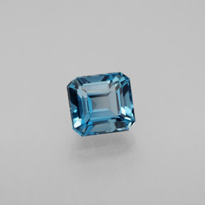 1.85カラットの天然ロンドンブルートパーズ（6.5×6 mm・エメラルドカット）
