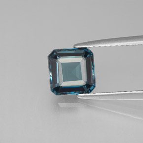 1.83カラットの天然ロンドンブルートパーズ（6.9×6.8 mm・エメラルドカット）