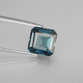1.83カラットの天然ロンドンブルートパーズ（6.9×6.8 mm・エメラルドカット）