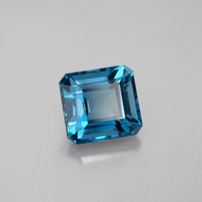 2.96カラットの天然ロンドンブルートパーズ（8.1×7.4 mm・エメラルドカット）
