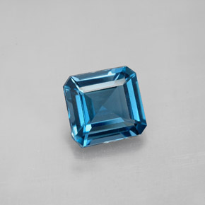 2.50カラットの天然ロンドンブルートパーズ（8.1×7.8 mm・エメラルドカット）