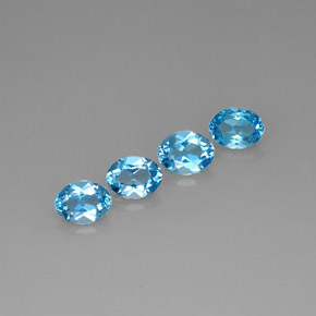 カラットの天然スイスブルートパーズ（7.9×6 mm・オーバルカット）
