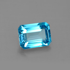 1.92カラットの天然スイスブルートパーズ（8×6 mm・エメラルドカット）