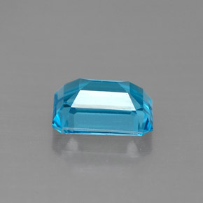 1.92カラットの天然スイスブルートパーズ（8×6 mm・エメラルドカット）