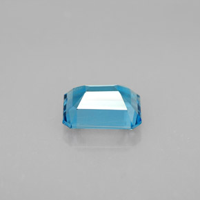 1.99カラットの天然スイスブルートパーズ（8.2×6.1 mm・エメラルドカット）