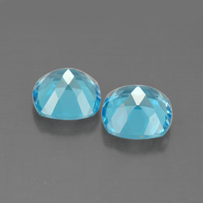 カラットの天然スイスブルートパーズ（7.1×7 mm・クッションカット）