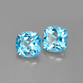 カラットの天然スイスブルートパーズ（7×7 mm・クッションカット）