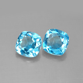 カラットの天然スイスブルートパーズ（7.1×7.1 mm・クッションカット）