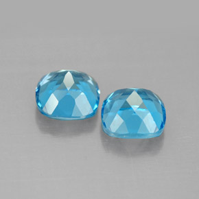 カラットの天然スイスブルートパーズ（7.1×7 mm・クッションカット）