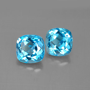 カラットの天然スイスブルートパーズ（7.2×7.1 mm・クッションカット）