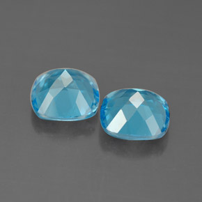 カラットの天然スイスブルートパーズ（7.1×7 mm・クッションカット）