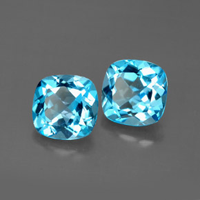 カラットの天然スイスブルートパーズ（7.1×7 mm・クッションカット）