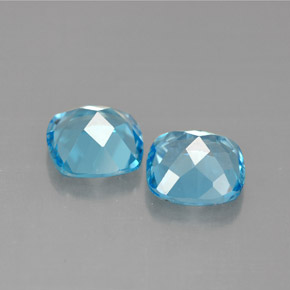 カラットの天然スイスブルートパーズ（7.1×7 mm・クッションカット）