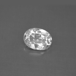 1.53カラットの天然ホワイトトパーズ（8.3×6.2 mm・オーバルカット）
