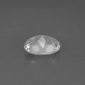 1.53カラットの天然ホワイトトパーズ（8.3×6.2 mm・オーバルカット）
