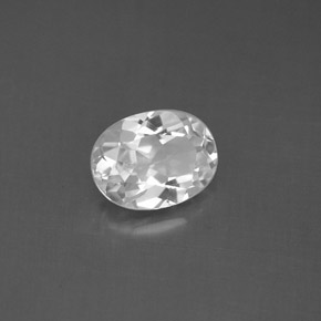 1.40カラットの天然ホワイトトパーズ（7.9×6.1 mm・オーバルカット）
