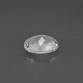 1.40カラットの天然ホワイトトパーズ（7.9×6.1 mm・オーバルカット）