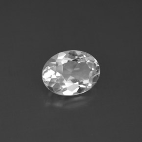 1.54カラットの天然ホワイトトパーズ（8.1×6.1 mm・オーバルカット）