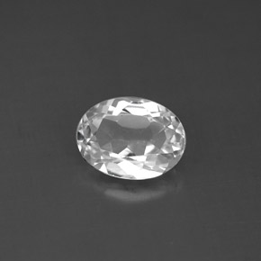 1.44カラットの天然ホワイトトパーズ（8×6.1 mm・オーバルカット）