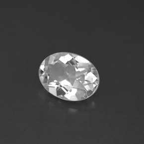 1.48カラットの天然ホワイトトパーズ（8.2×6.2 mm・オーバルカット）