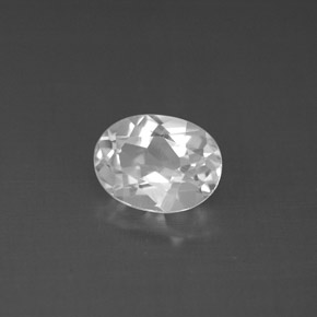 1.60カラットの天然ホワイトトパーズ（8.2×6.2 mm・オーバルカット）